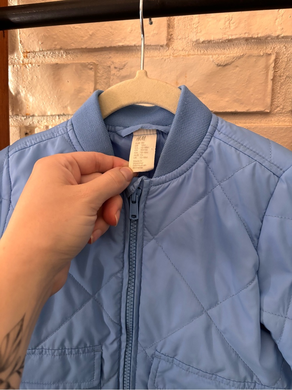✨ 3/$35✨ H&M Kids Light Blue Quilted Bomber Jacket - Picture 3 of 6